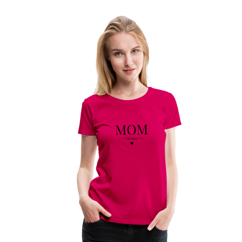 Frauen Premium T-Shirt - Mom Est. 2023 - dunkles Pink