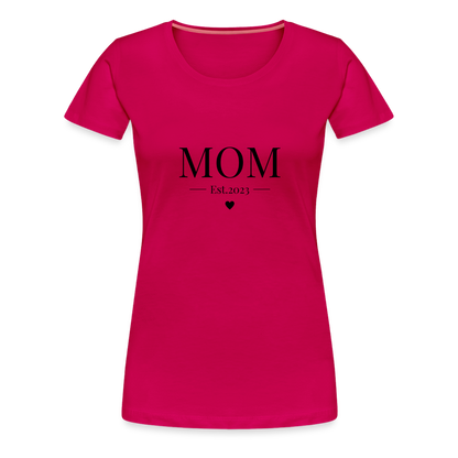 Frauen Premium T-Shirt - Mom Est. 2023 - dunkles Pink