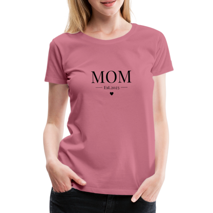 Frauen Premium T-Shirt - Mom Est. 2023 - Malve