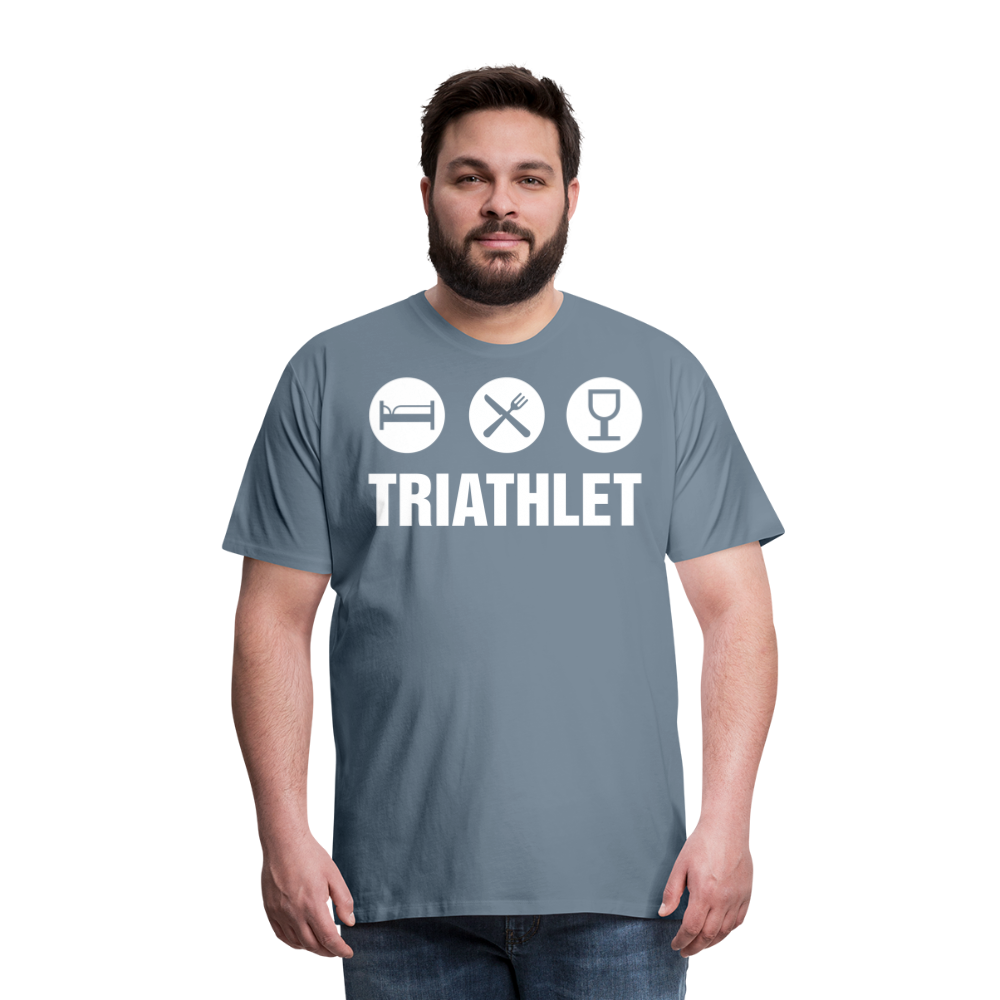 Männer Premium T-Shirt - TRIATHLET - Saufspruch - Blaugrau