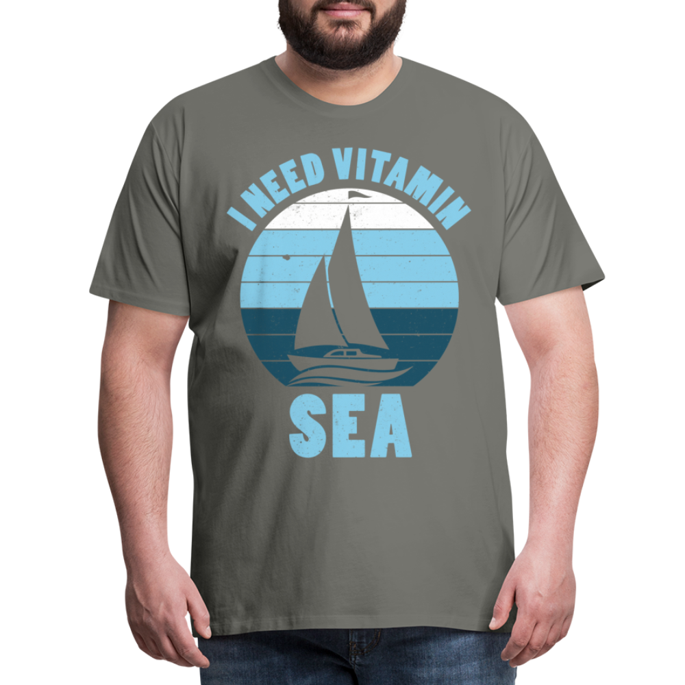 Männer Premium T-Shirt - I need Vitamin Sea - Spruch - Maritim - Asphalt