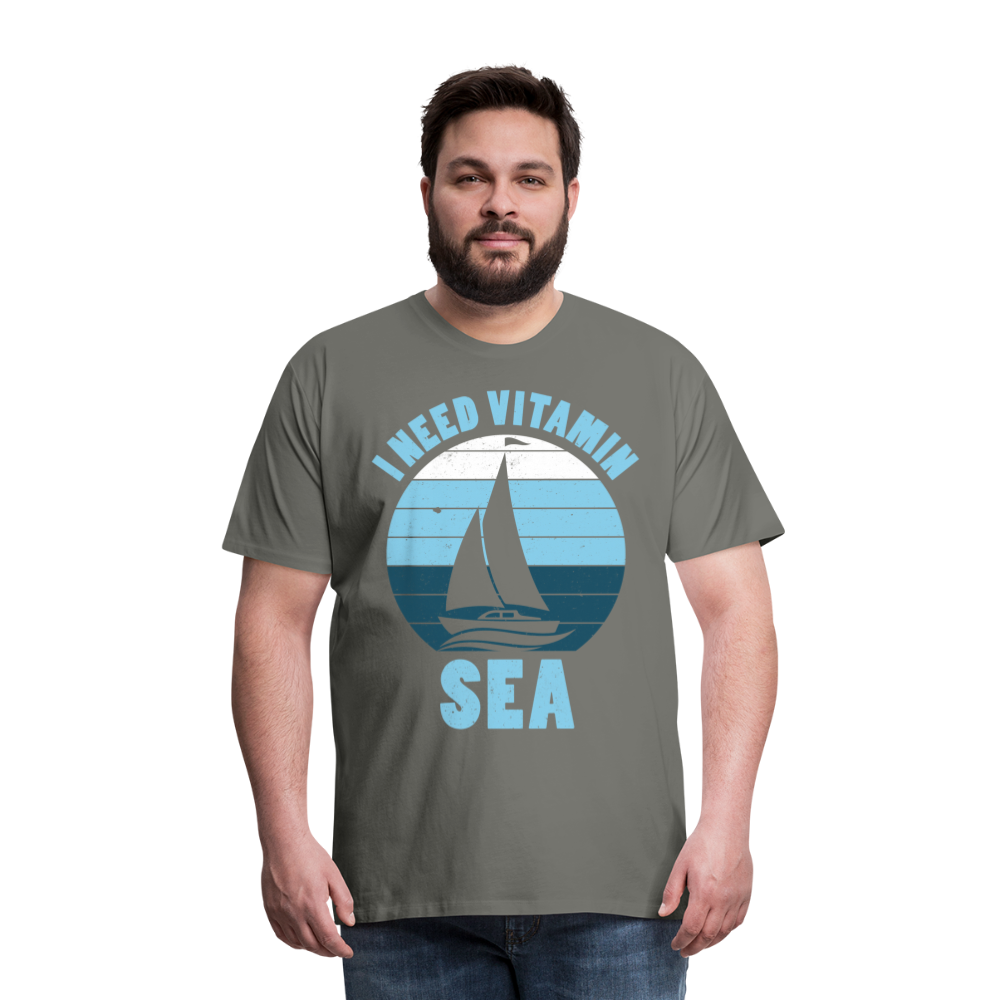 Männer Premium T-Shirt - I need Vitamin Sea - Spruch - Maritim - Asphalt