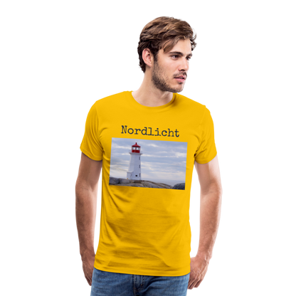 Männer Premium T-Shirt - Nordlicht Leuchtturm - Sonnengelb