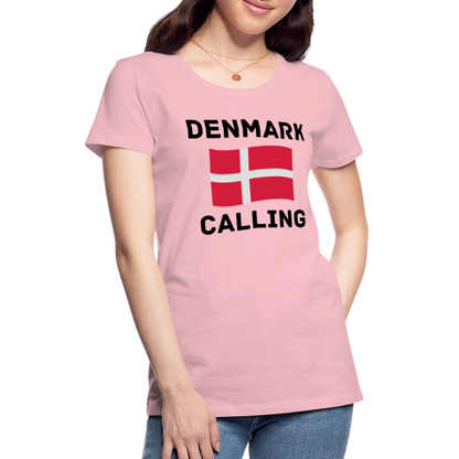 Frauen Premium T-Shirt - Denmark Calling - Hellrosa