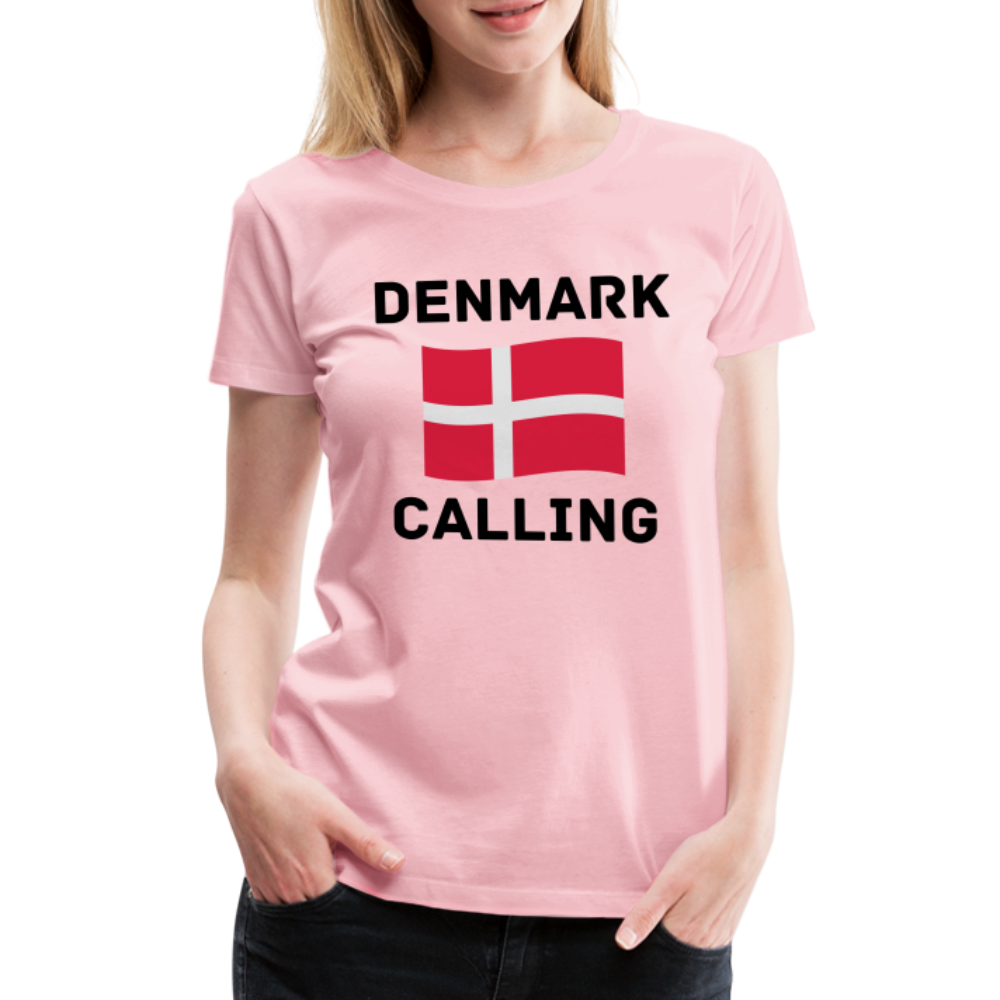 Frauen Premium T-Shirt - Denmark Calling - Hellrosa