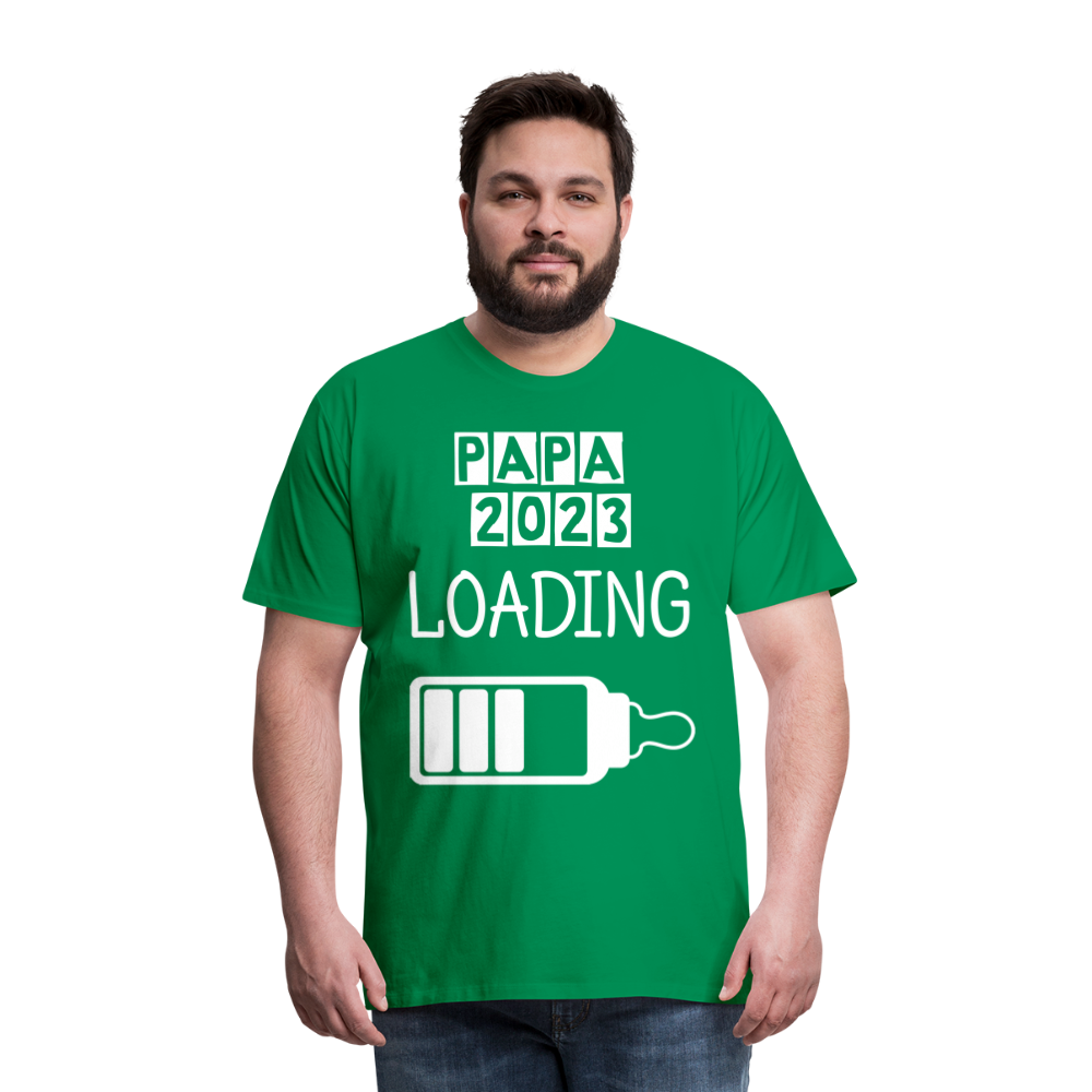 Männer Premium T-Shirt - Papa 2023 LOADING - Kelly Green